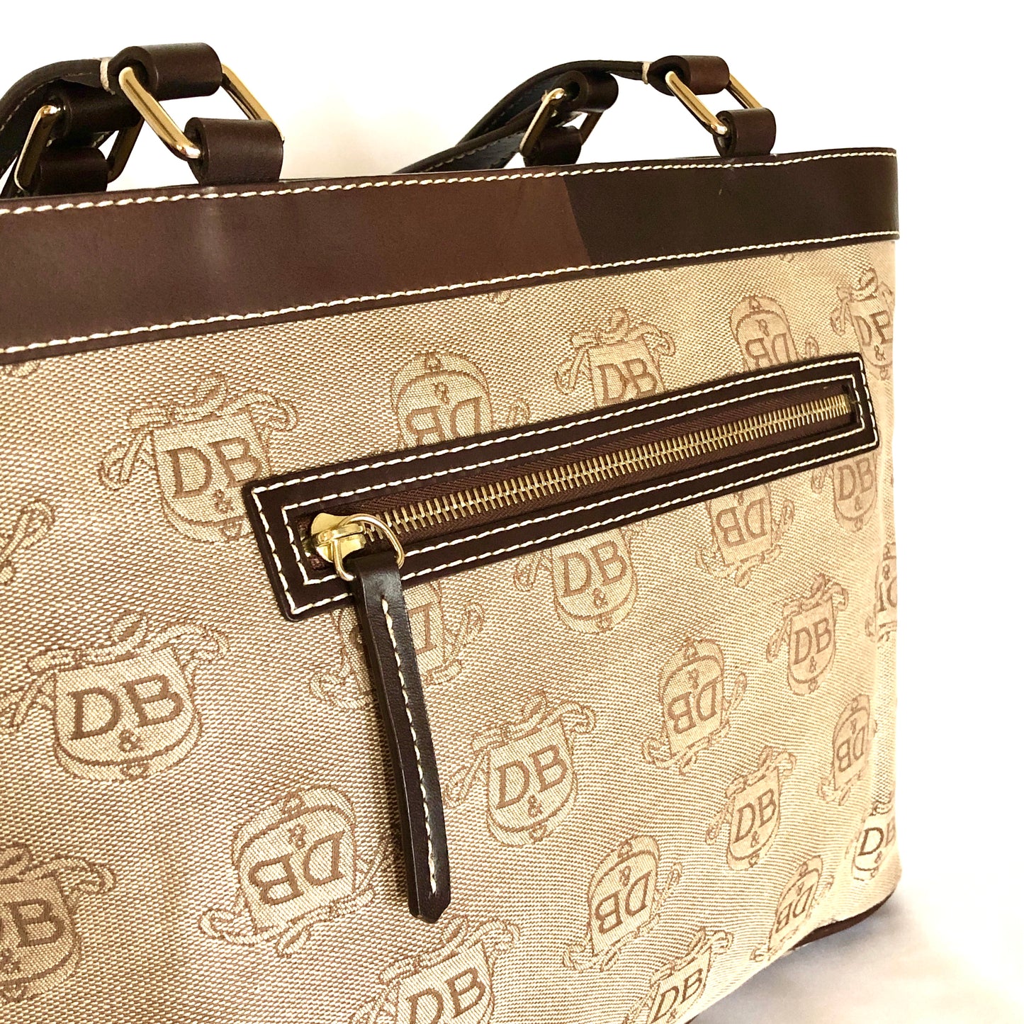 Shoulder bag - Womens Authentic Dooney & Bourke Donegal Collection Leather Signature Purse / Shoulder Bag