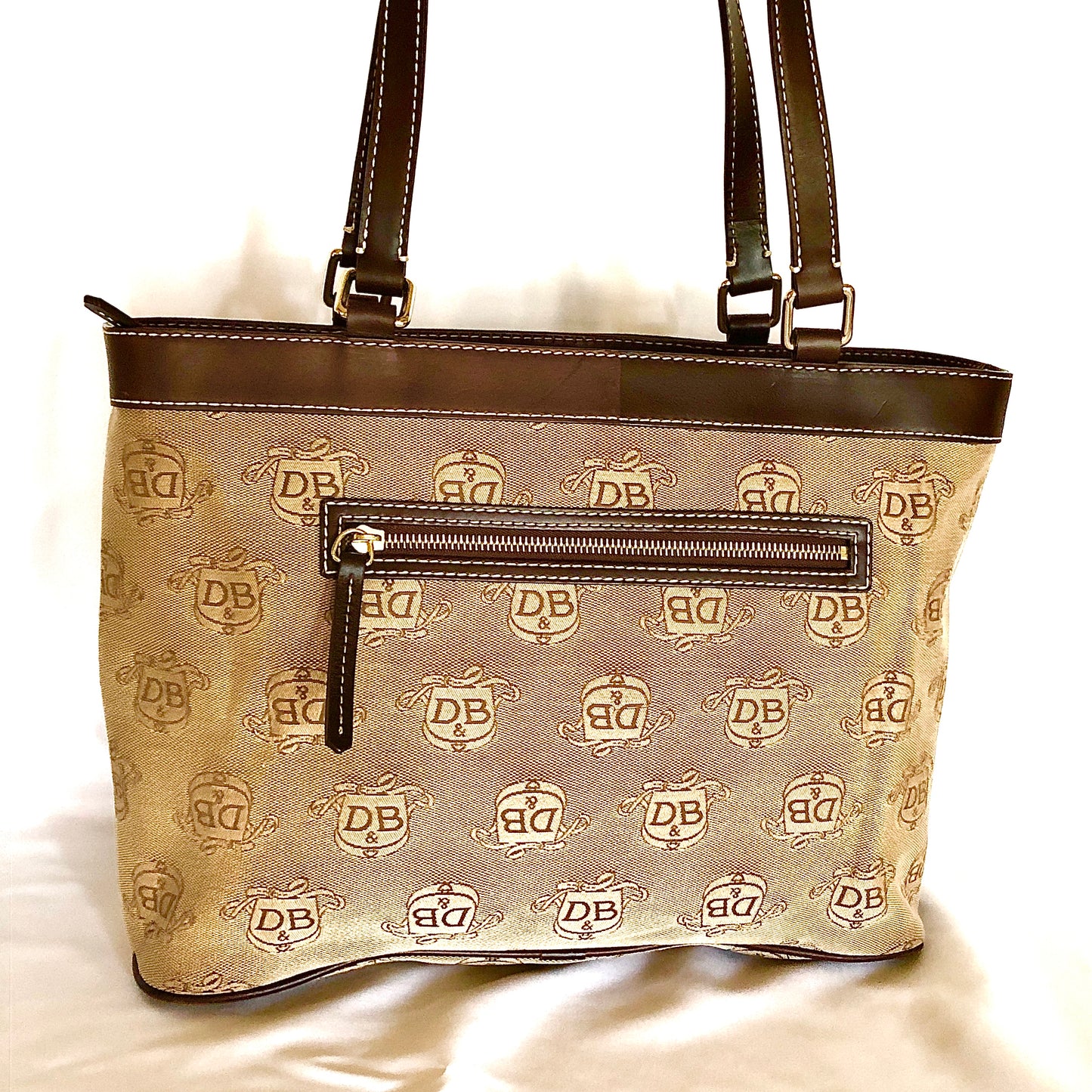 Shoulder bag - Womens Authentic Dooney & Bourke Donegal Collection Leather Signature Purse / Shoulder Bag