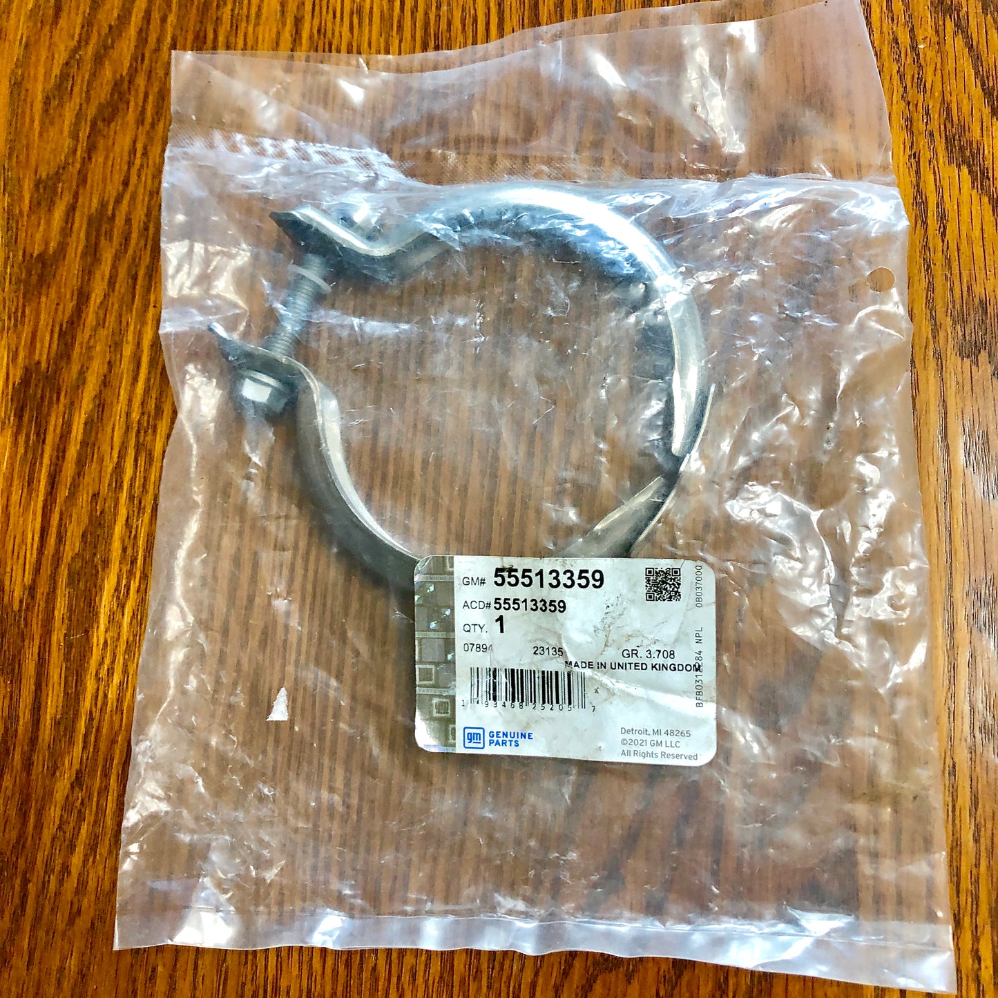 Part 55513359 Genuine GM catalytic converter / exhaust pipe clamp