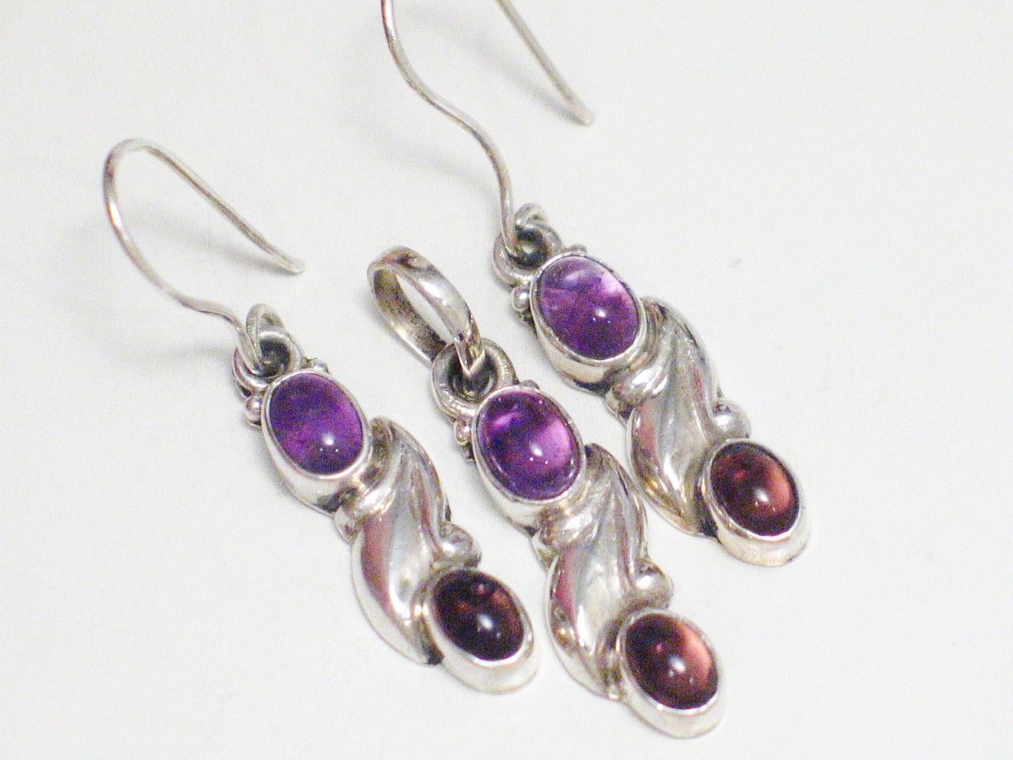 Sterling Silver Jewelry set, Womens Handcrafted Amethyst Garnet Stone Earrings and Pendant