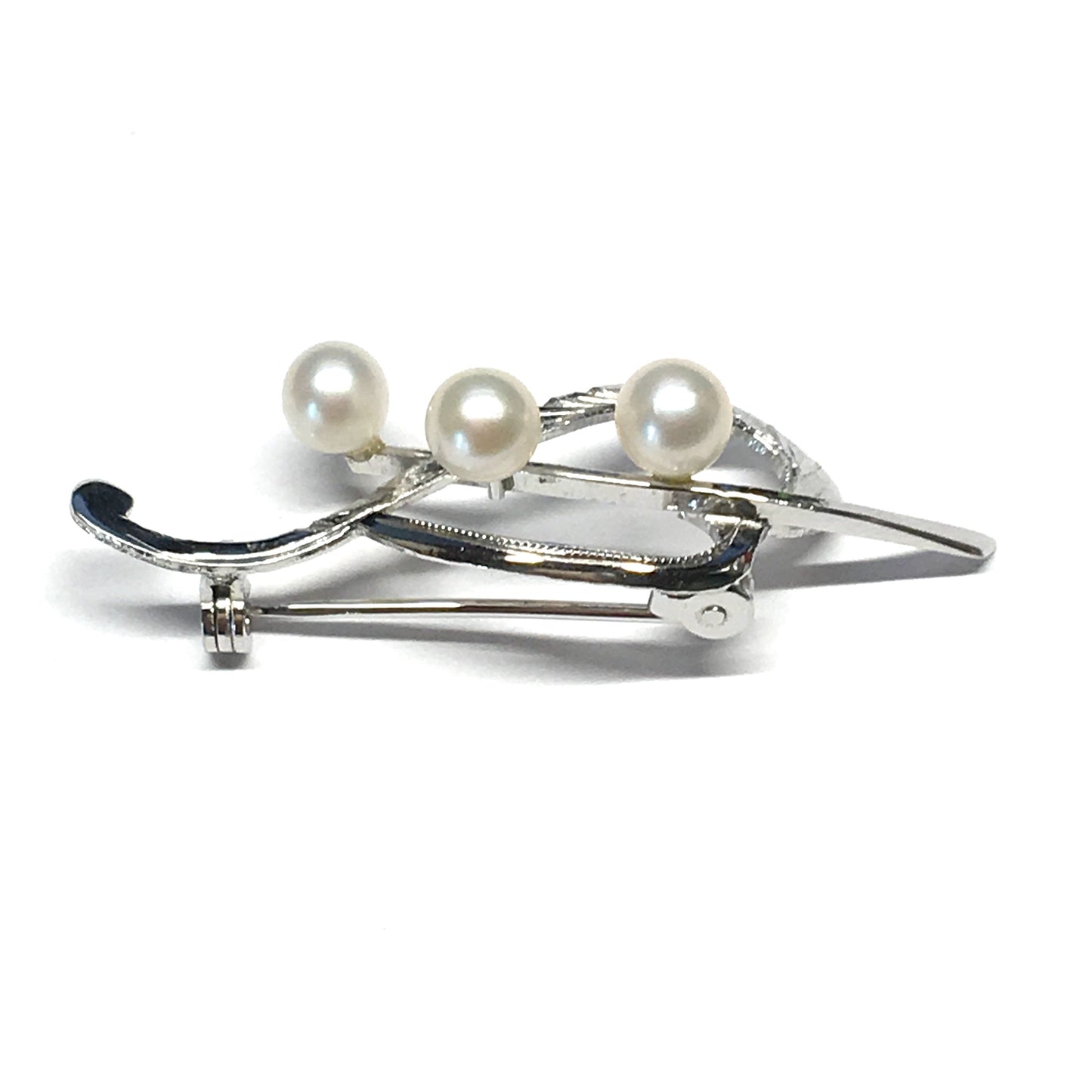 Brooch / Lapel Pin - Men Women Sterling Silver Bleeding Heart Design Pearl Brooch