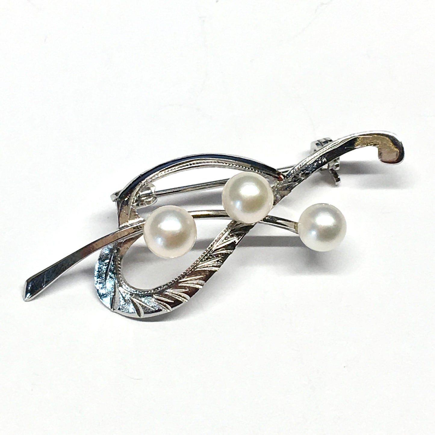 Sterling Silver Pin, Flowing Bleeding Heart Design White Pearl Brooch
