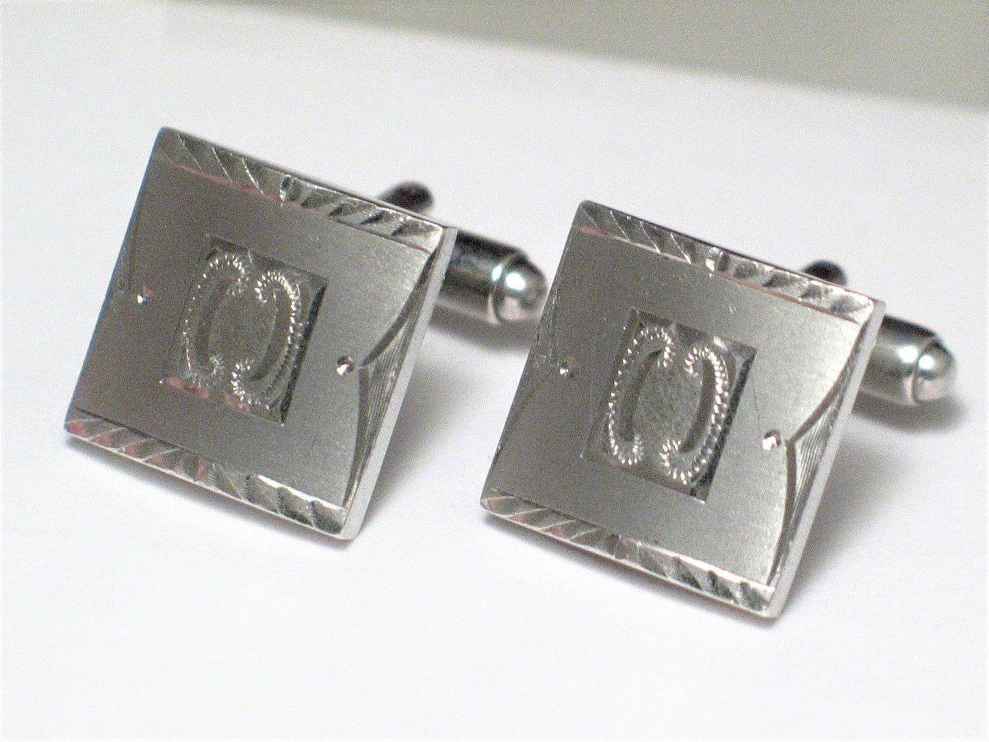 Used Jewelry Cufflinks | Mens Suave Sterling Silver Satin Diamond Cut Design Square Cufflinks