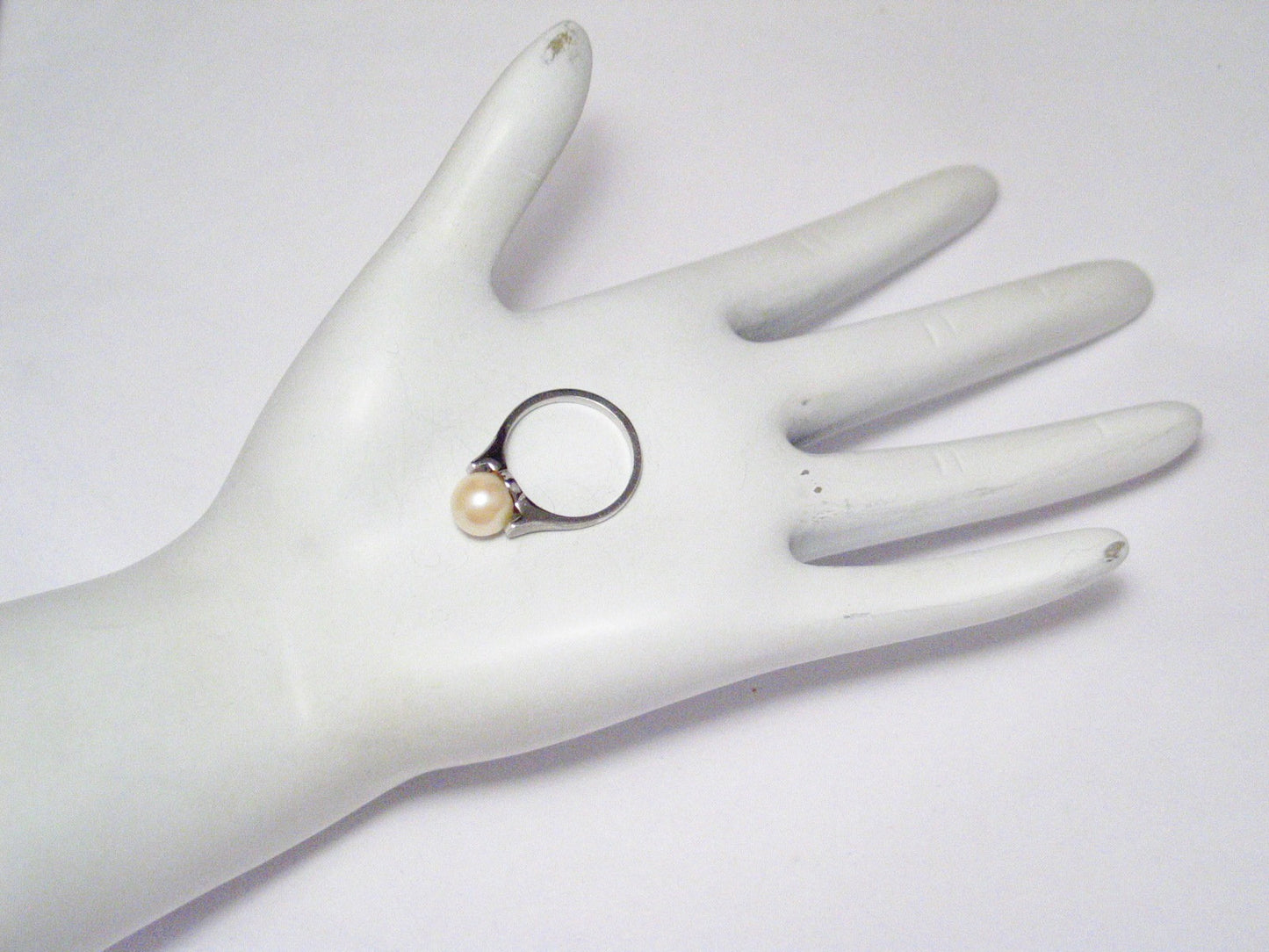 10k White Gold Pearl Florentine Etched Band Solitaire 30th Anniversary Stone 6.25 - Blingschlingers Jewelry