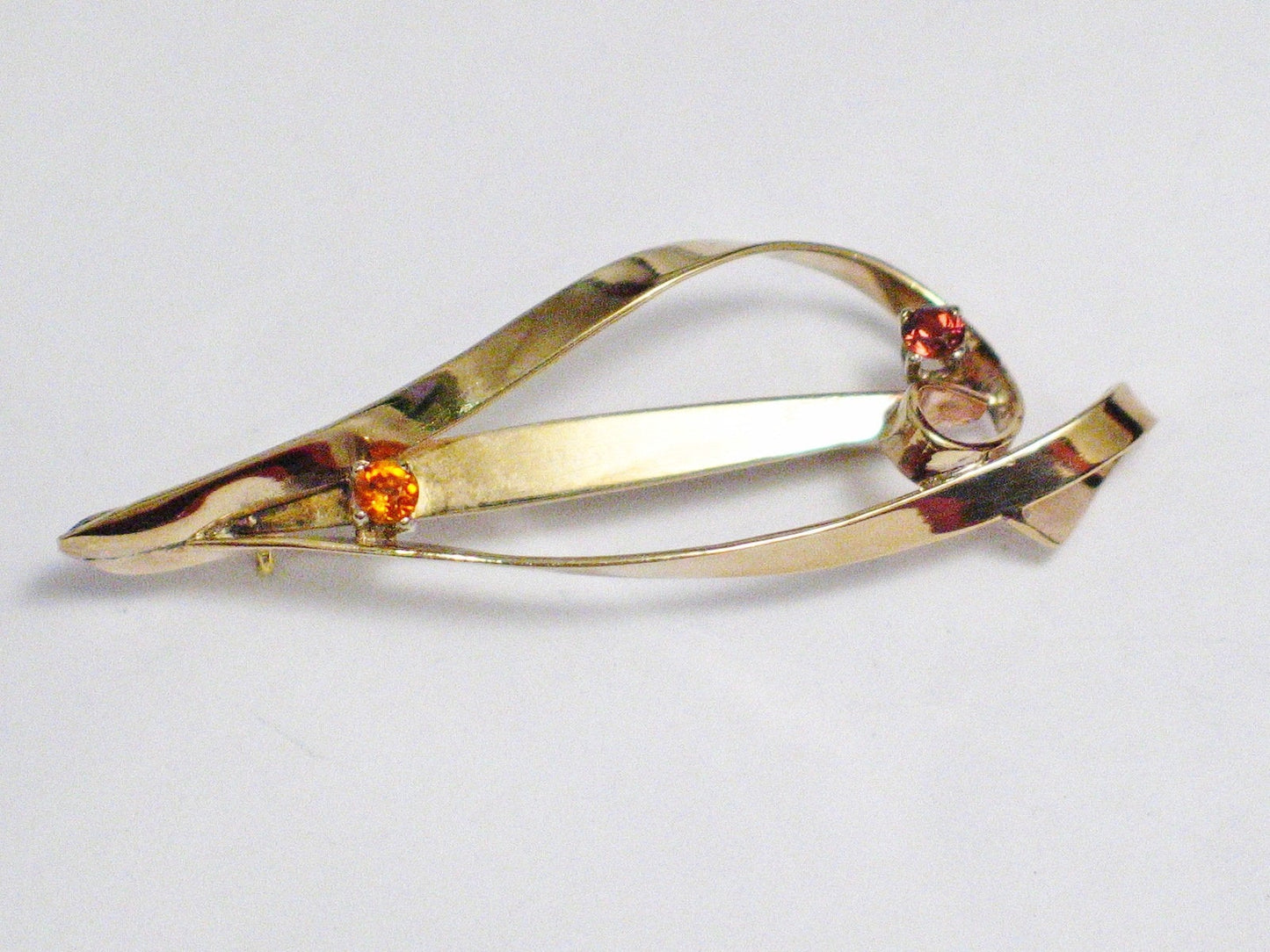 Gold Brooch / Lapel Pin | Vintage 8kt Gold Flowing Design Citrine Garnet Stone Brooch / Lapel Pin | Jewelry