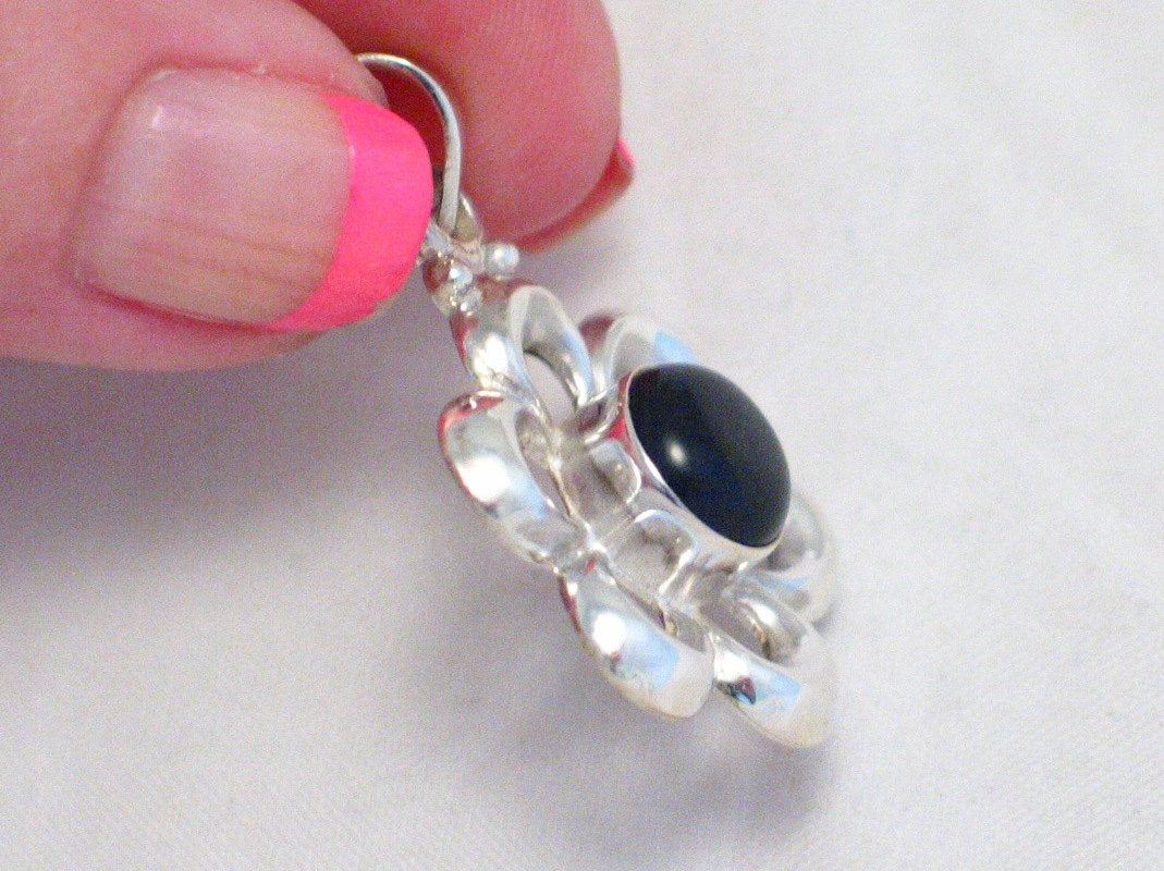 Sterling Silver Black Eyed Susan Style Flower Pendant