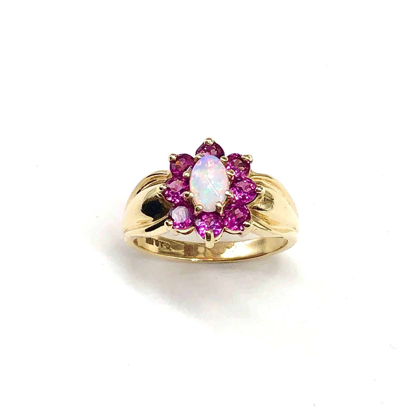 Beautiful 10k Gold Opal Gemstone Ring!