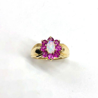 Beautiful 10k Gold Opal Gemstone Ring!