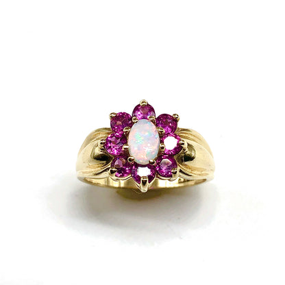 Beautiful 10k Gold Opal Gemstone Ring!