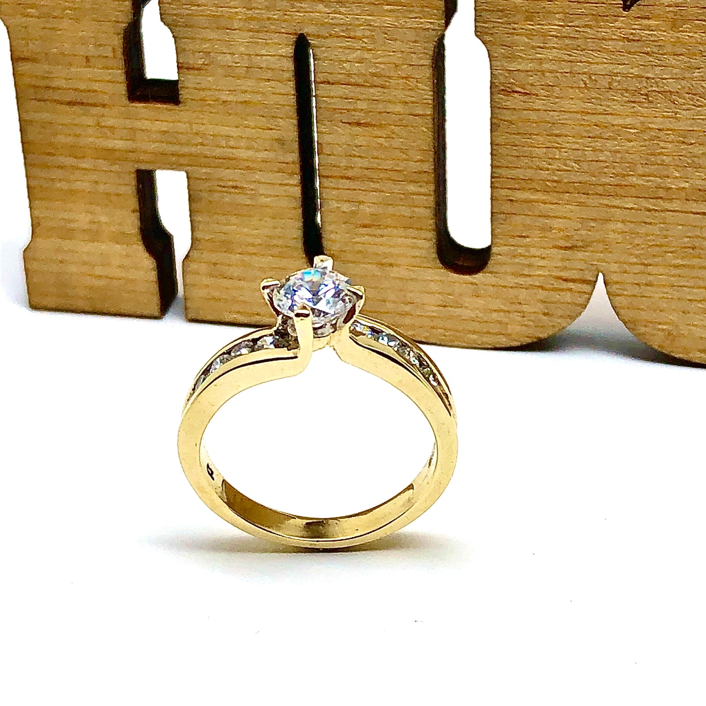 European 9k Gold Beautiful Cubic Zirconia Engagement Ring sz5.75