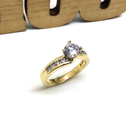 European 9k Gold Beautiful Cubic Zirconia Engagement Ring sz5.75