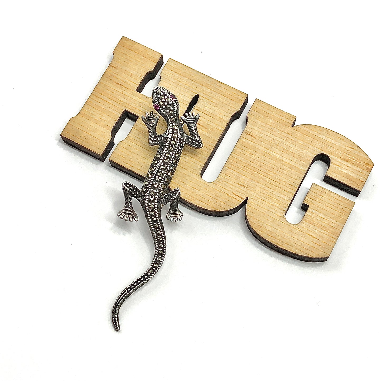 Brooch Mens or Womens Sterling Silver Marcasite and Ruby Gemstone Lizard Brooch Pin