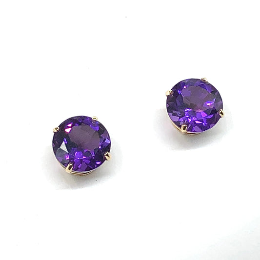 Amethyst Stud Earrings in 14kt Yellow Gold