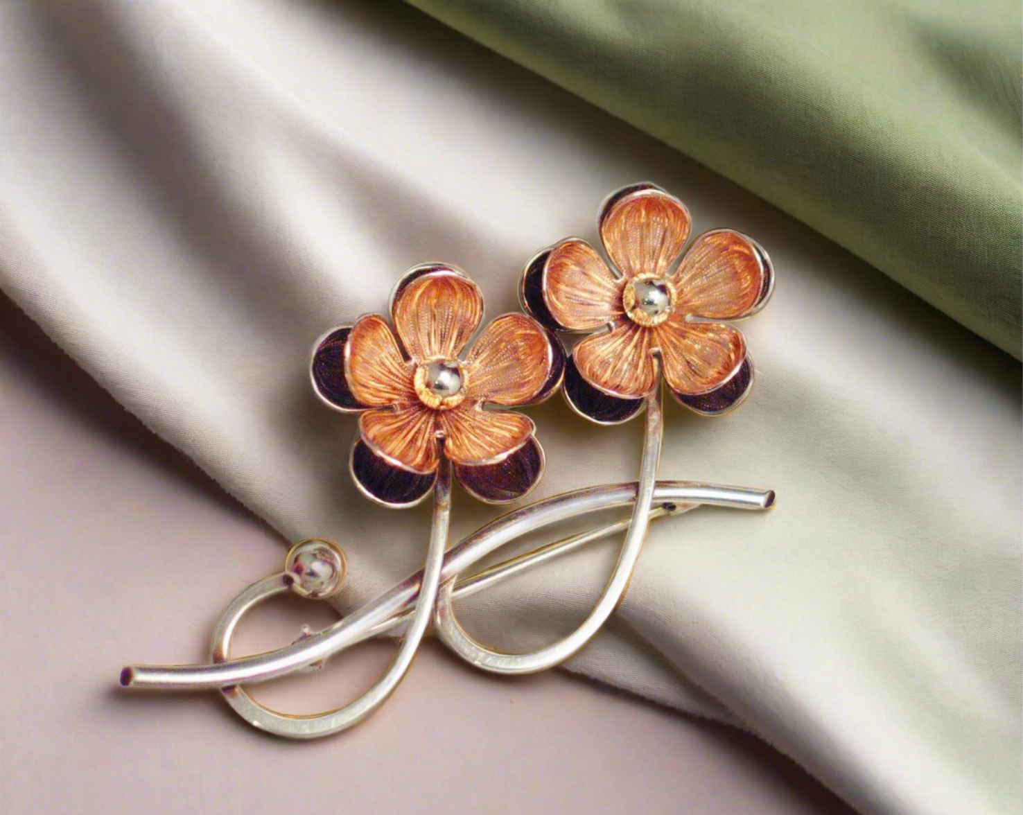 Vintage 10k Rose & White Gold Flower Brooch Lapel Pin