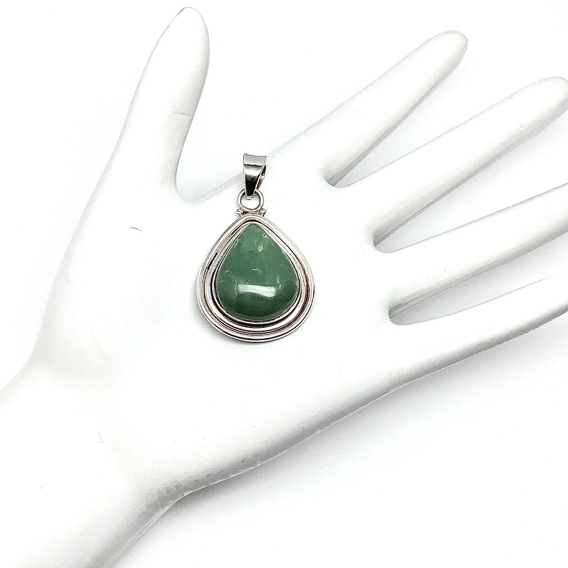 Blingschlingers Jewelry - Sterling Silver Green Stone Pendant