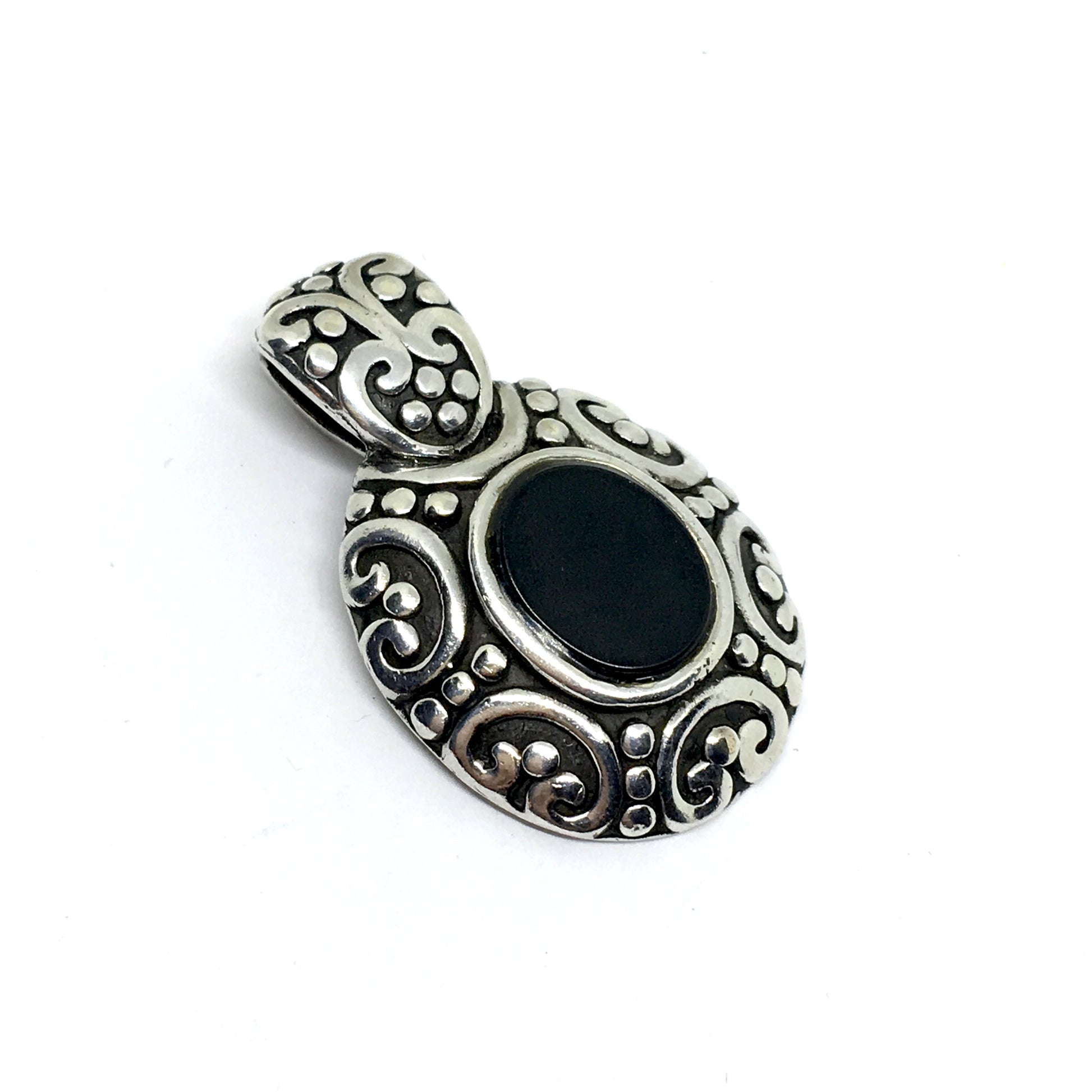 Used Jewelry > Pendant - Men Women Sterling Silver Dark Pool Jet Stone Design Pendant