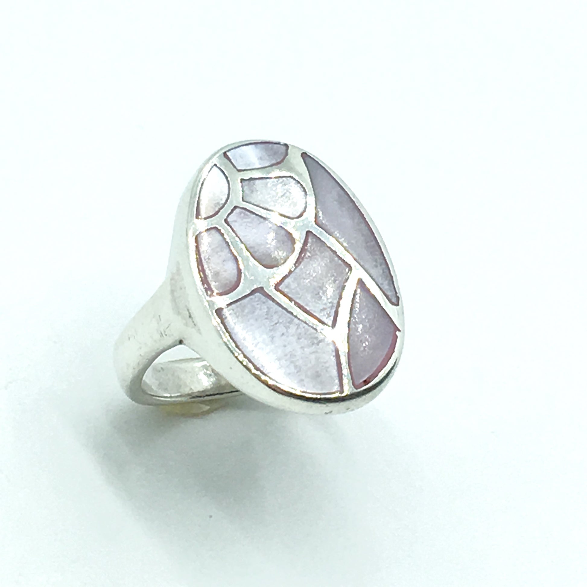 Ring Womens Used Sterling Silver Pink Pearl Geometric Flower Design Oval Ring 