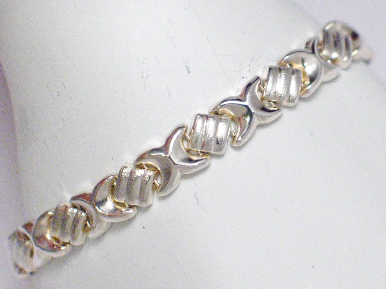 Womens Bracelet | 7" Sterling Silver Etched Stampato Style XO Bracelet | Estate Jewelry online
