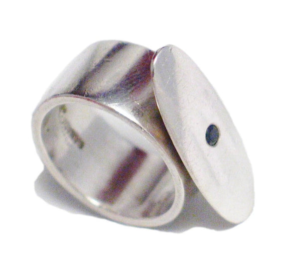 Unique Ring | The Balanced River Rock - Modern Art Design Oval Onyx Ring | Discount Estate Jewelry