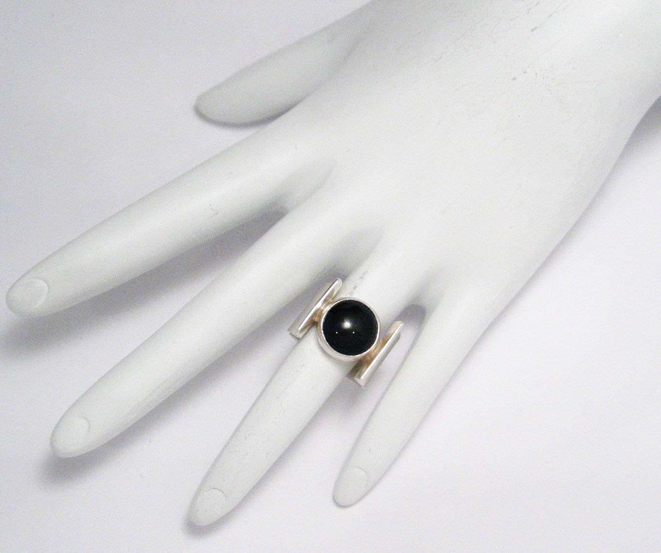 Womenswear Ring | Sterling Silver Floating Jet Black Onyx Stone Ring | Estate Jewelry online at Blingschlingers 