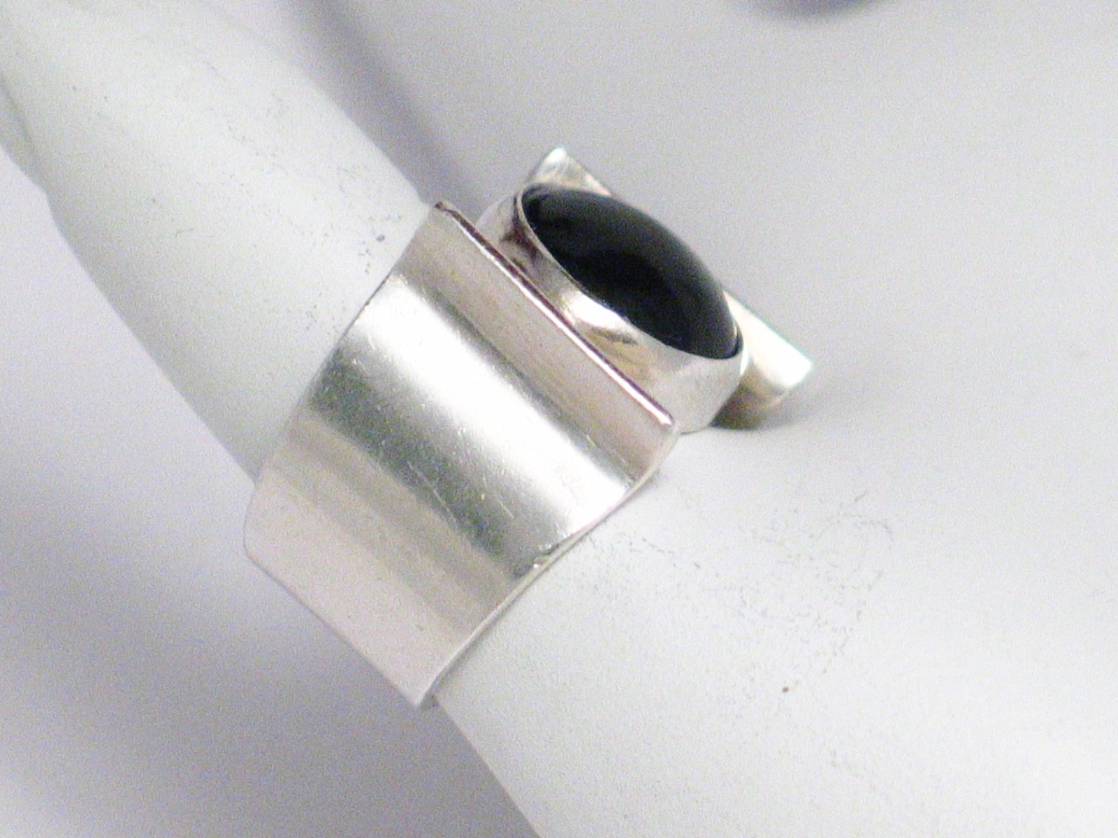 Sterling Silver Ring, sz6 Jet Black Onyx Stone Modern Style Wide Ring