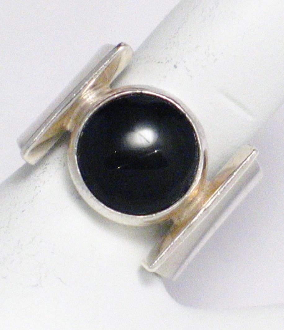 Womenswear Ring | Sterling Silver Floating Jet Black Onyx Stone Ring | Estate Jewelry online