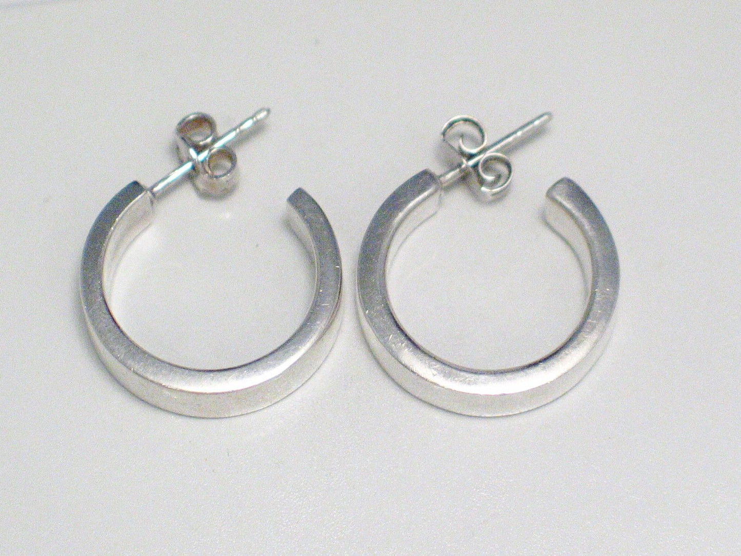 Sterling Silver Hoop Earrings Small 5mm Wide 3/4 Round Womens Vintage Fine Jewelry - Blingschlingers Jewelry