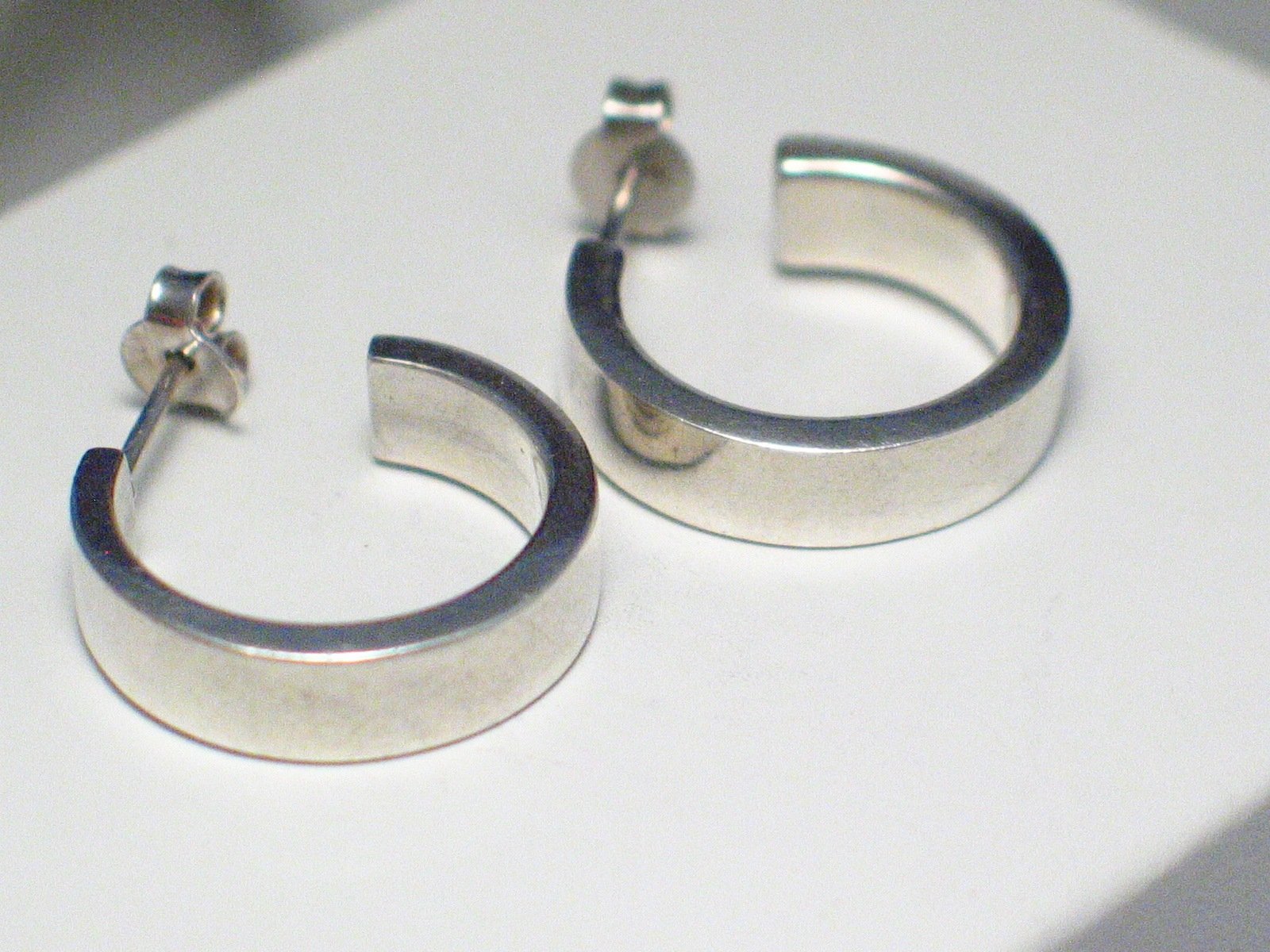 Womens Sterling Silver 5mm Wide Short Hoop Earrings | Estate Jewelry- Blingschlingers Jewelry