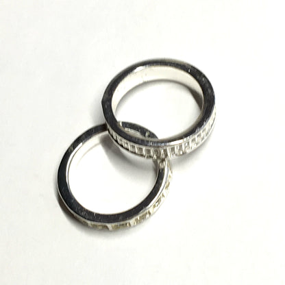 Used Jewelry - Womens set of 2 Silver Shimmery Rhinestone Stacking Band Ring