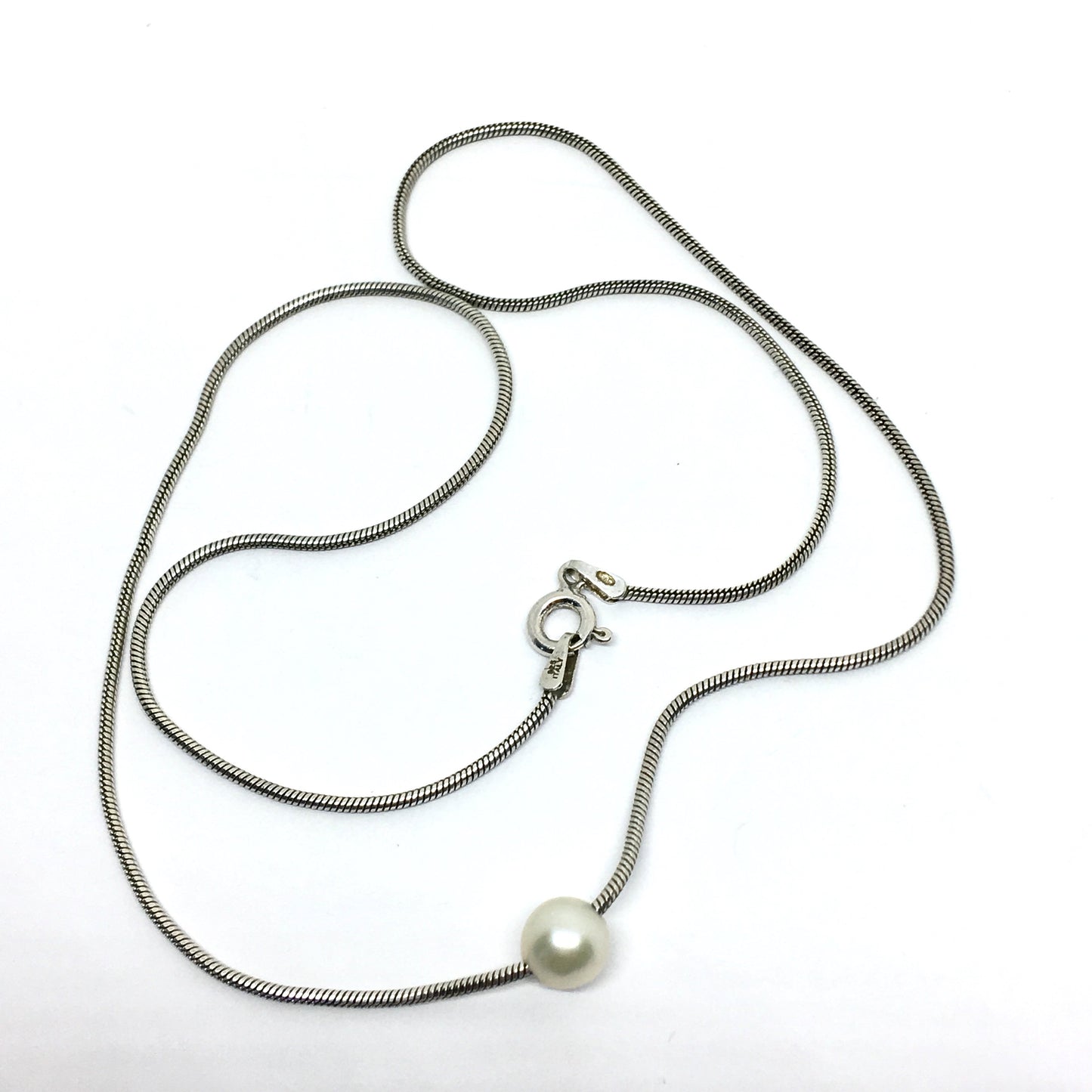 Used Jewelry - Womens 18" Sterling Silver Elegant White Pearl Sleek Snake Chain Necklace 