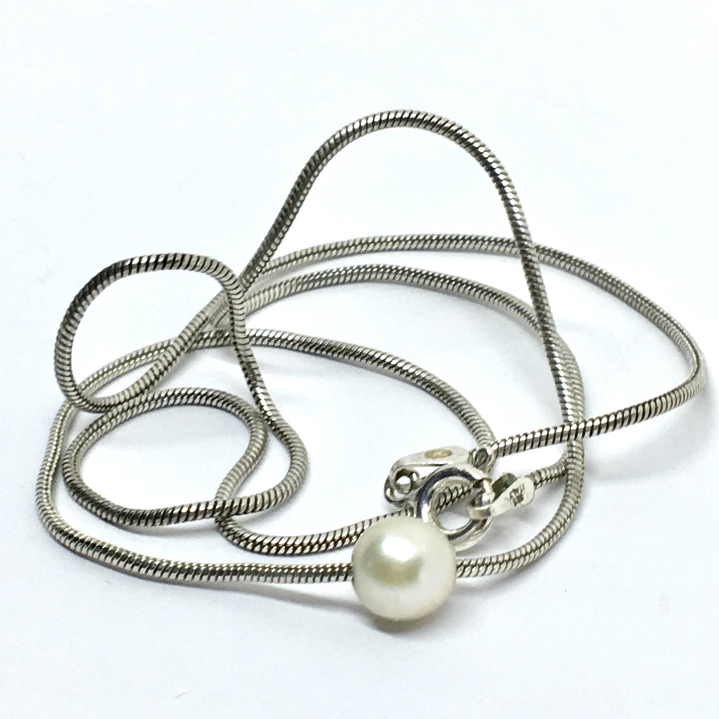 Used Jewelry - Womens 18" Sterling Silver Elegant White Pearl Sleek Snake Chain Necklace 