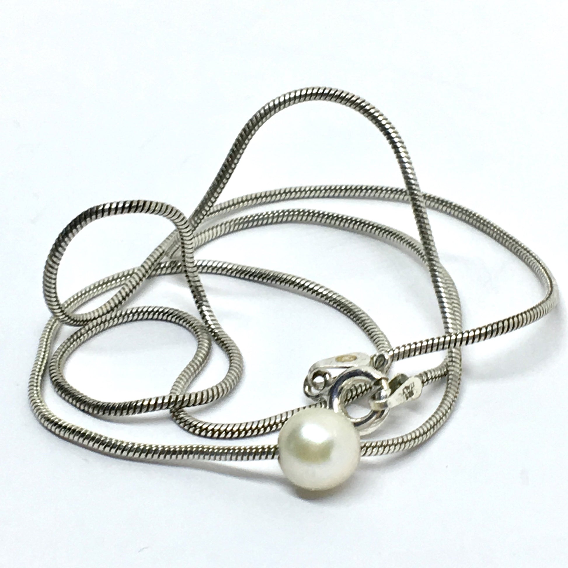 Used Jewelry - Womens 18" Sterling Silver Elegant White Pearl Sleek Snake Chain Necklace 