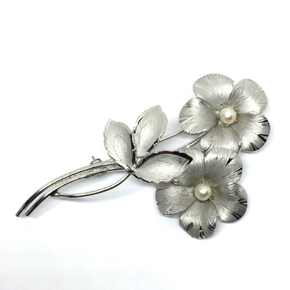 Brooch / Lapel Pin - Vintage 60s Sterling Silver Sculpted 3-D Flower Pearl Brooch Lapel Pin