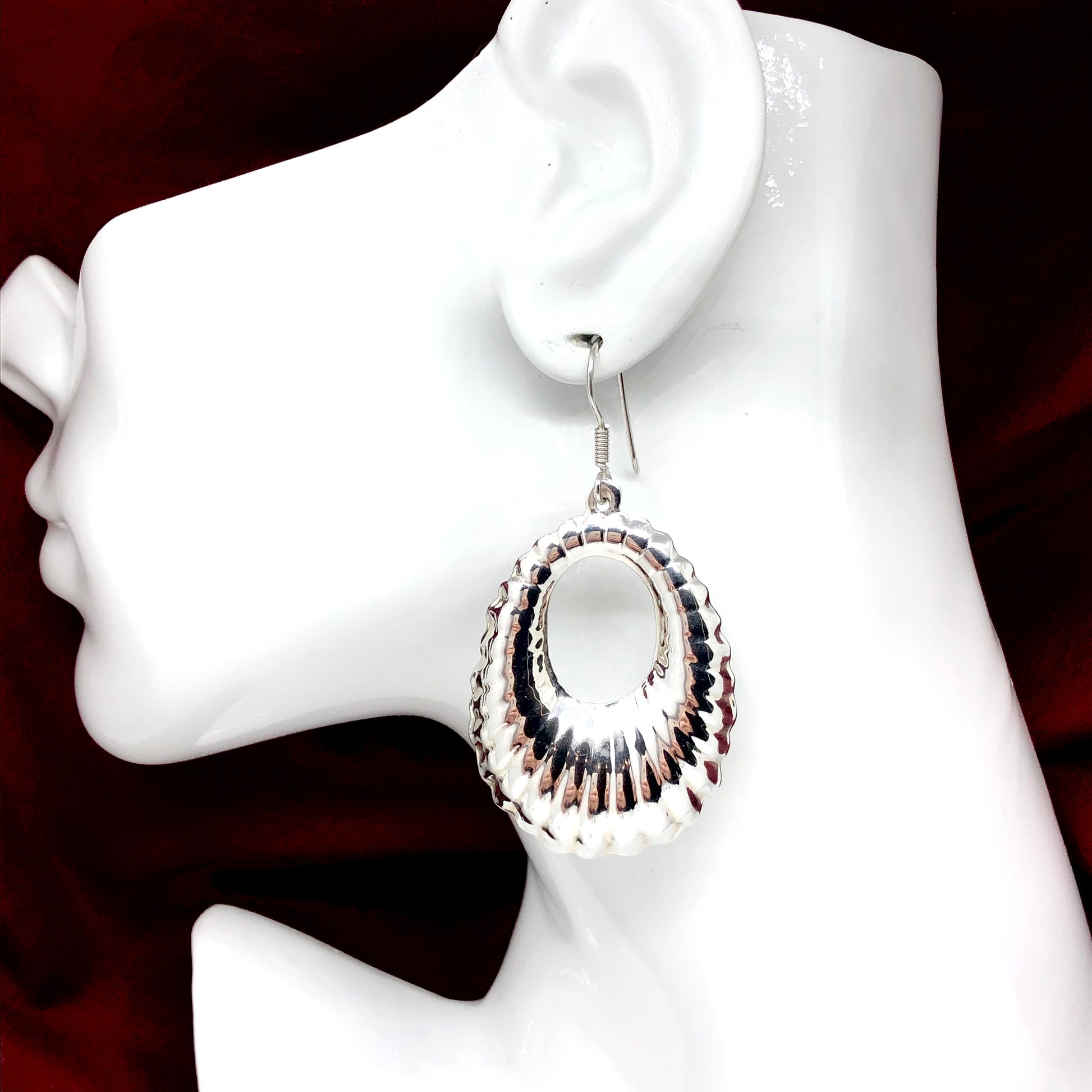 Jewelry used | Sterling Silver Ribbed Oval Design Large Dangle Earrings