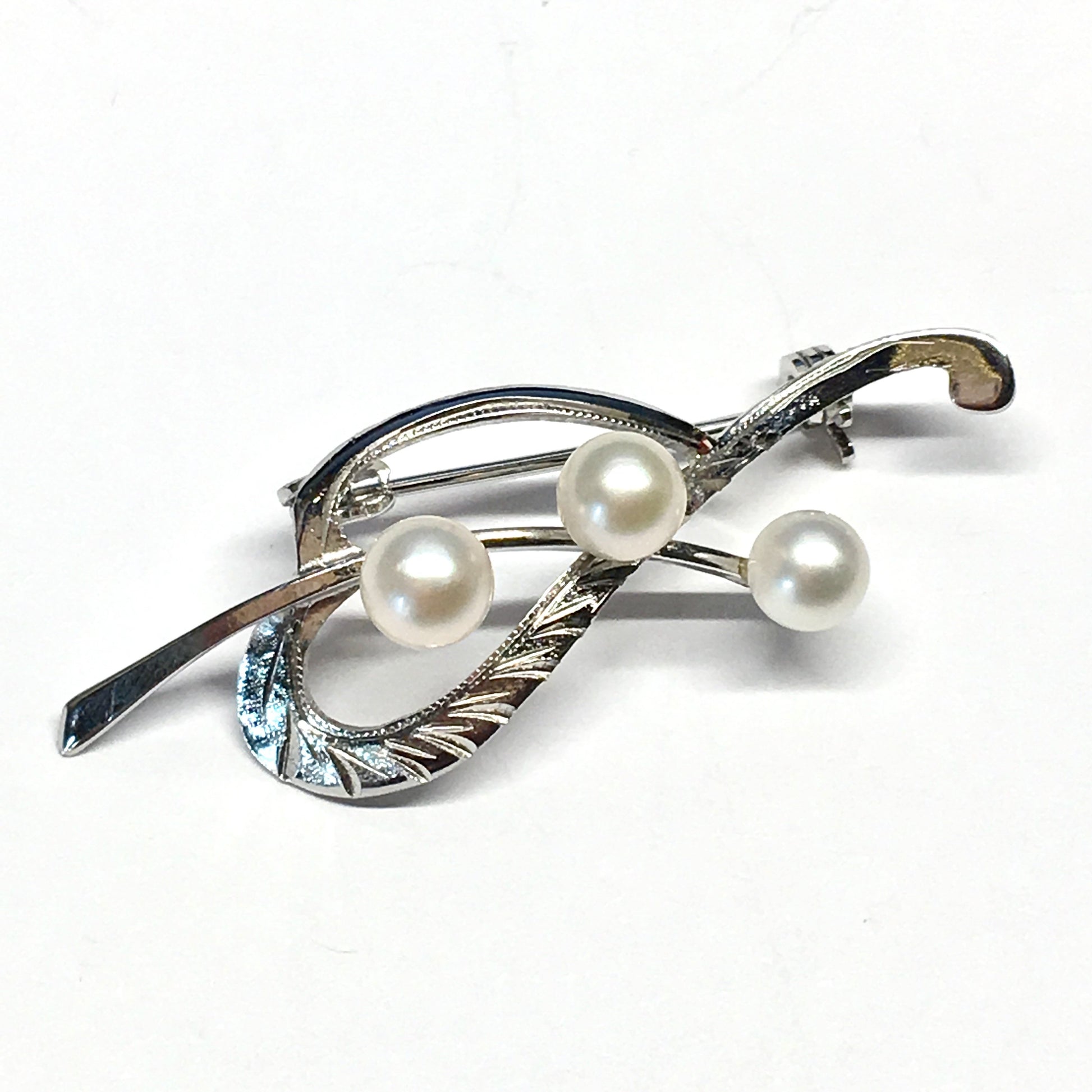 Sterling Silver Pin, Flowing Bleeding Heart Design White Pearl Brooch
