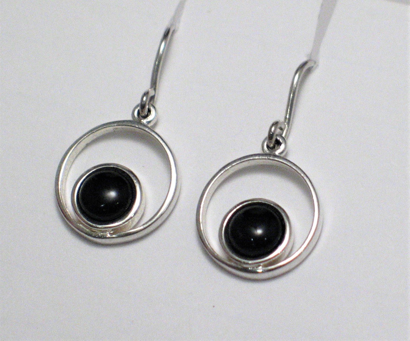 Jewelry Earrings | Womens Sterling Silver Chic Circle Design Black Stone Dangle Earrings - Blingschlingers Jewelry