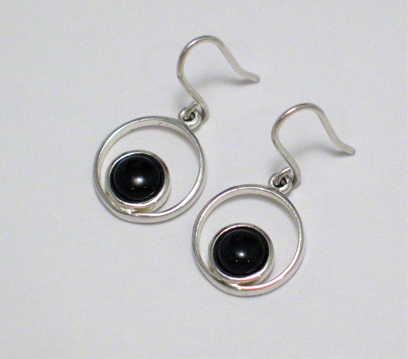 Jewelry Earrings | Womens Sterling Silver Chic Circle Design Black Stone Dangle Earrings