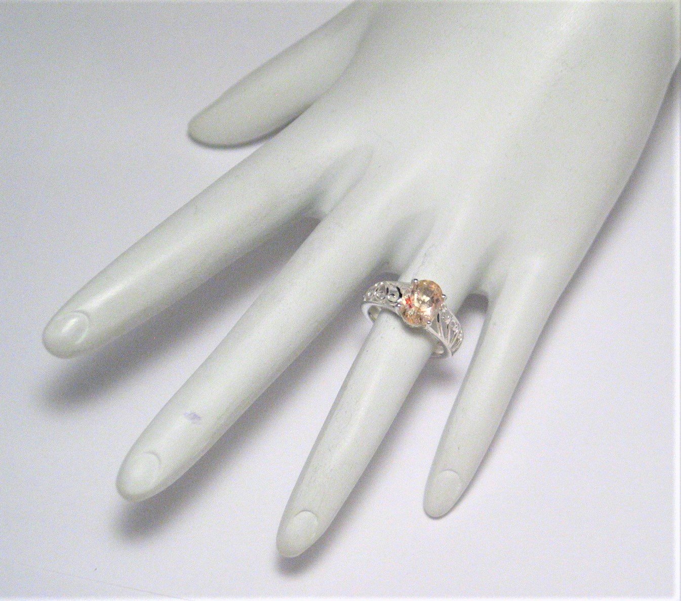 Sterling Silver Ring, Pre-owned sz5.25 Scrolling Design Oval Sunstone Solitaire Ring