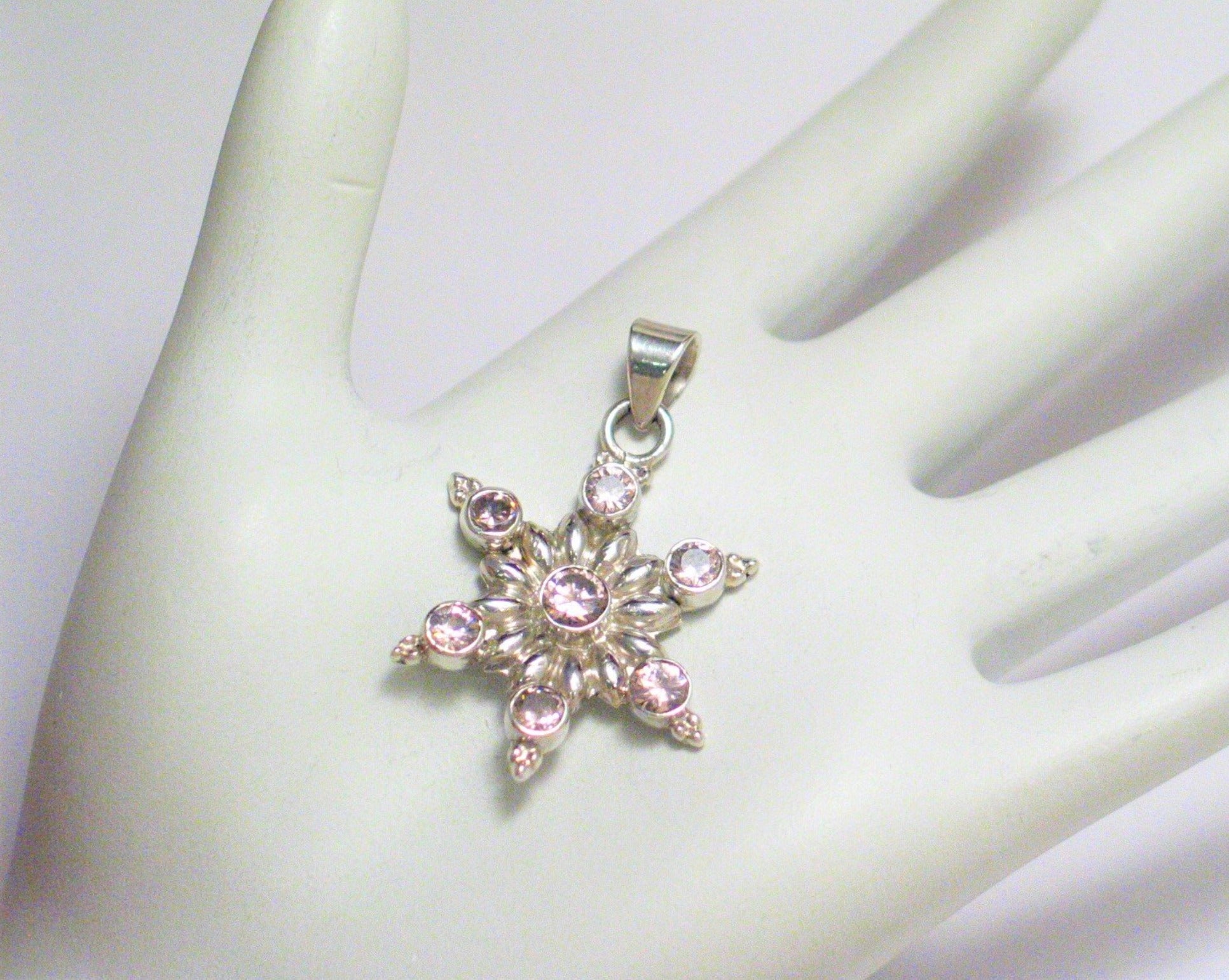 Pendant, Sterling Silver Star Design Sparkly Pink Stone Pendant