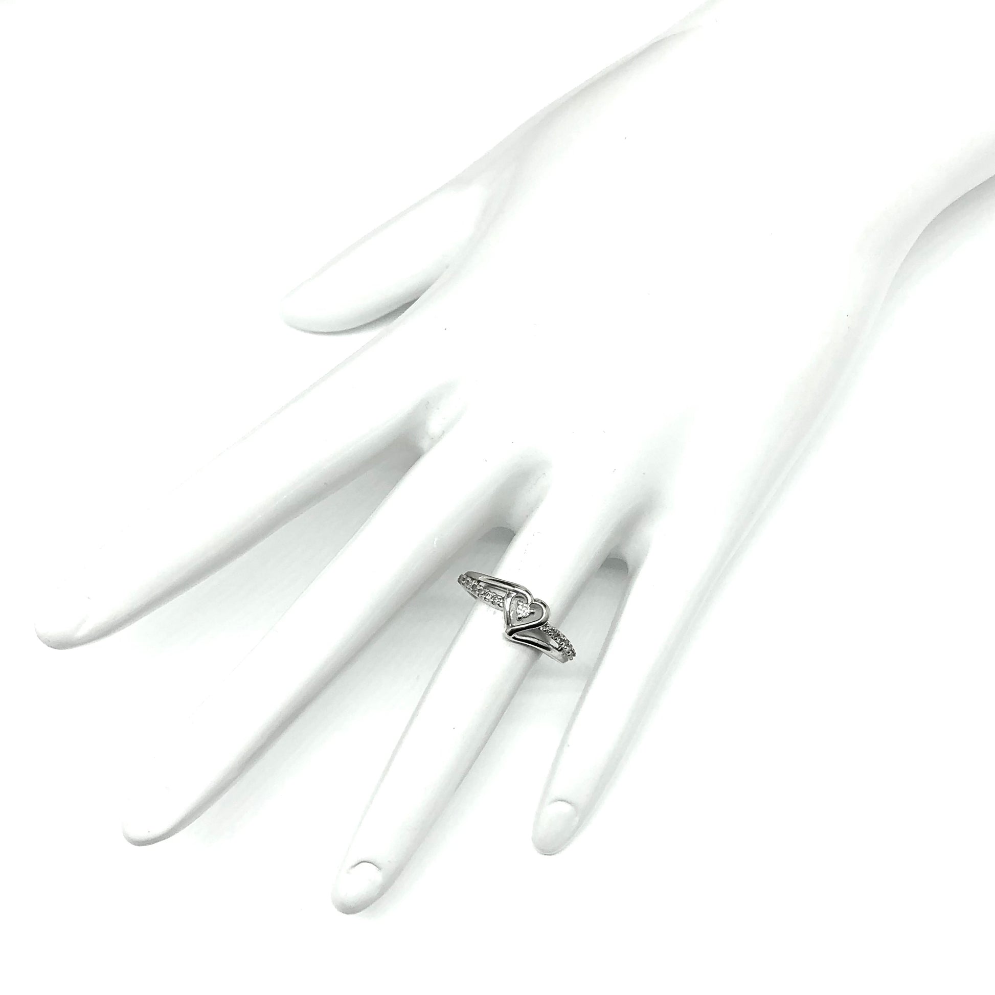 Jewelry used - Delicate 10k White Gold sz 5 Small Diamond Heart Promise Ring