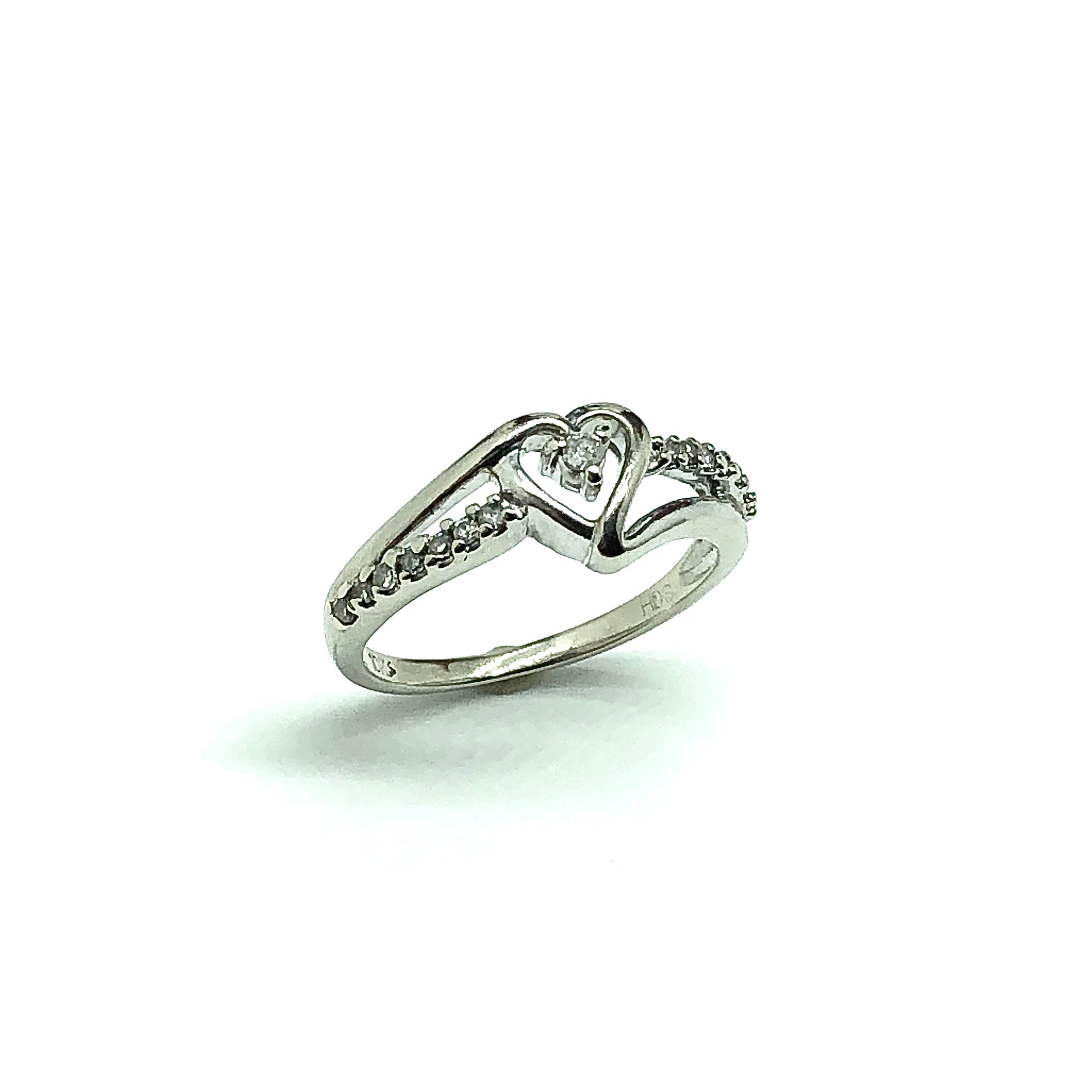 Jewelry used - Delicate 10k White Gold sz 5 Small Diamond Heart Promise Ring