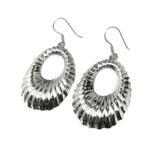 Vintage Ribbed Oval Hoop Style Sterling Silver Dangle Earrings