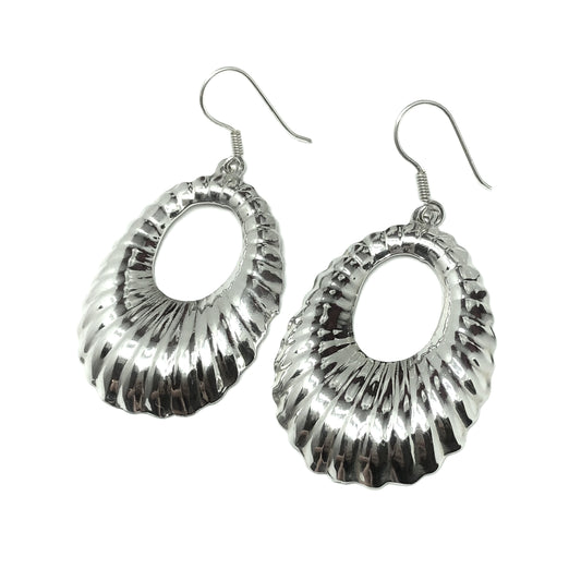 Jewelry used | Sterling Silver Ribbed Oval Design Big Hoop Style Dangle Earrings | Blingschlingers Jewelry