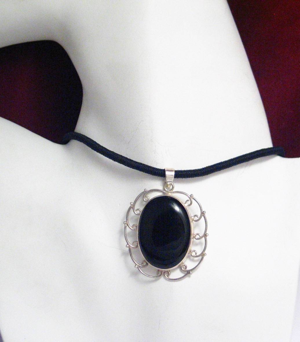 Silver Pendants | Large Bold Oval Sterling Silver Looped Design Black Stone Pendant | Discount Jewelry online