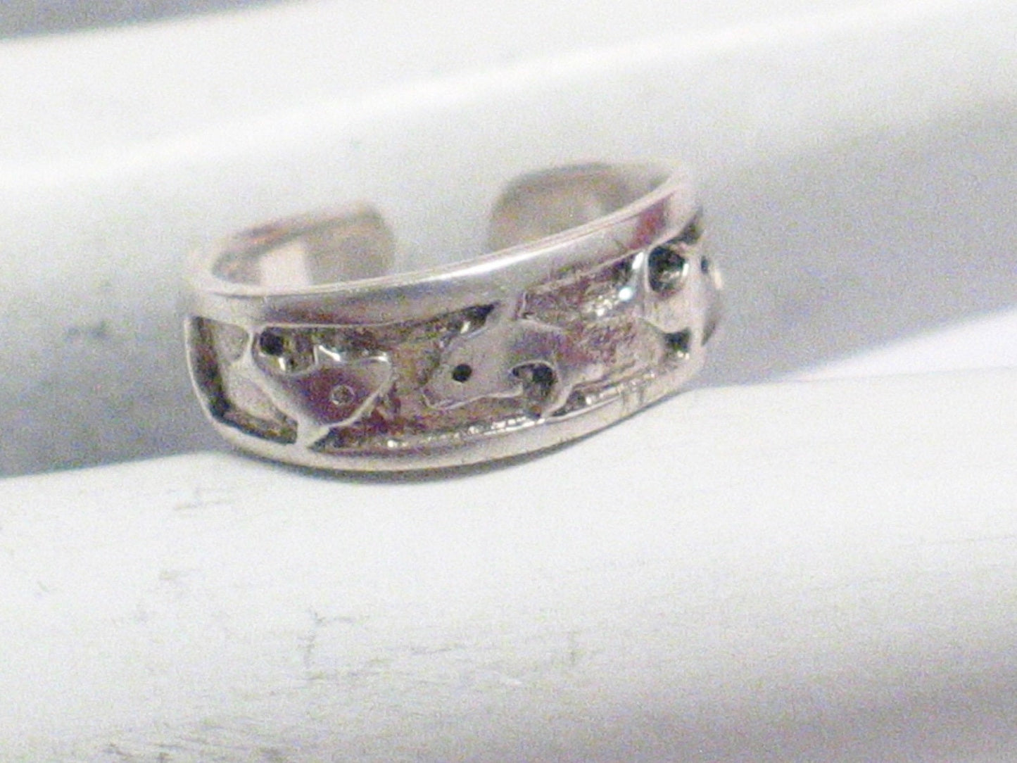Toe Ring, Cute Dolphin Pattern Band Adjustable sz1.25 Sterling Silver Midi Ring - Discount Estate Jewelry