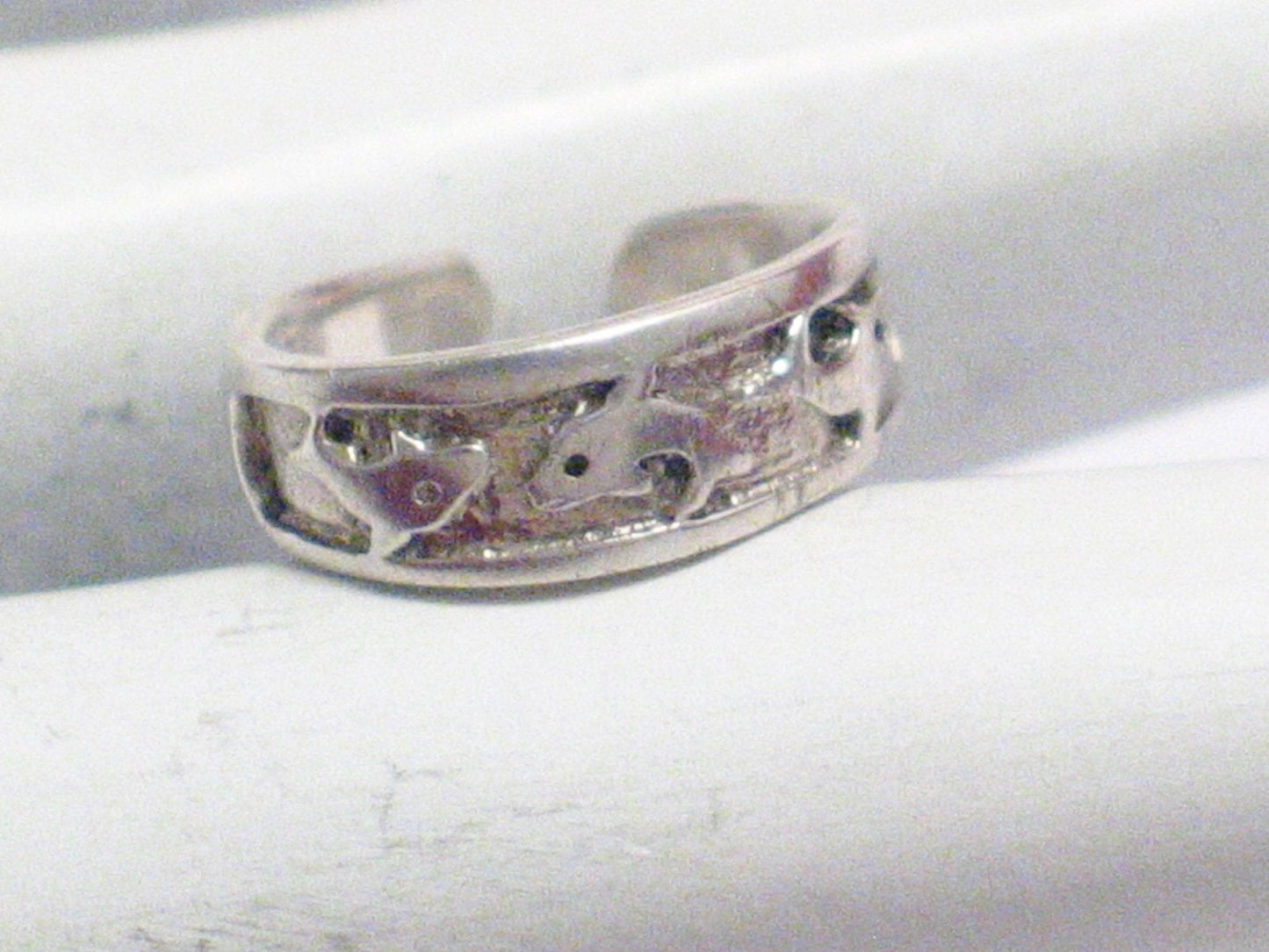 Sterling Silver Dolphin Pattern Band for Midi Pinky or Toe Ring 1.25