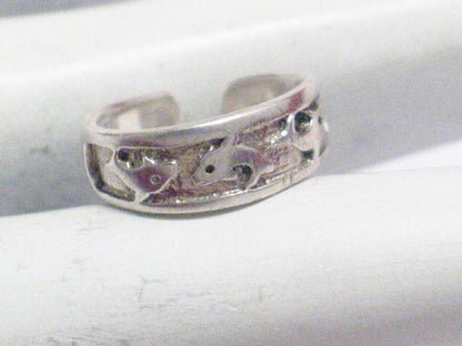 Toe Ring, Cute Dolphin Pattern Band Adjustable sz1.25 Sterling Silver Midi Ring - Discount Estate Jewelry