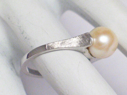 Pearl Ring | Vintage 10k White Gold Florentine Etched Pearl Solitaire Ring 6.25 | Jewelry