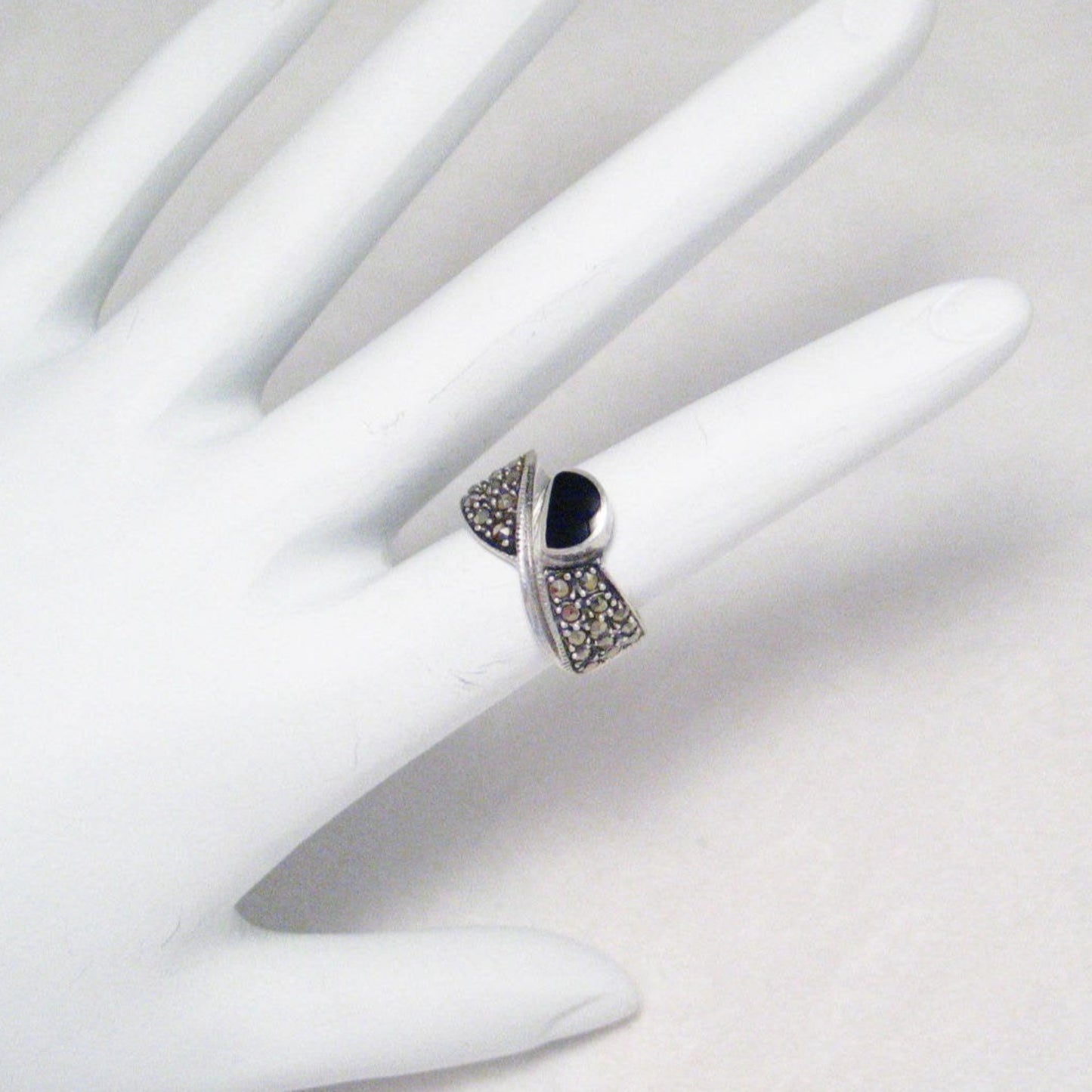 Stone Ring, sz 5.25 Pre-owned Unique Dastar Style Bypassing Black Onyx Marcasite Sterling Silver Ring -  Blingschlingers