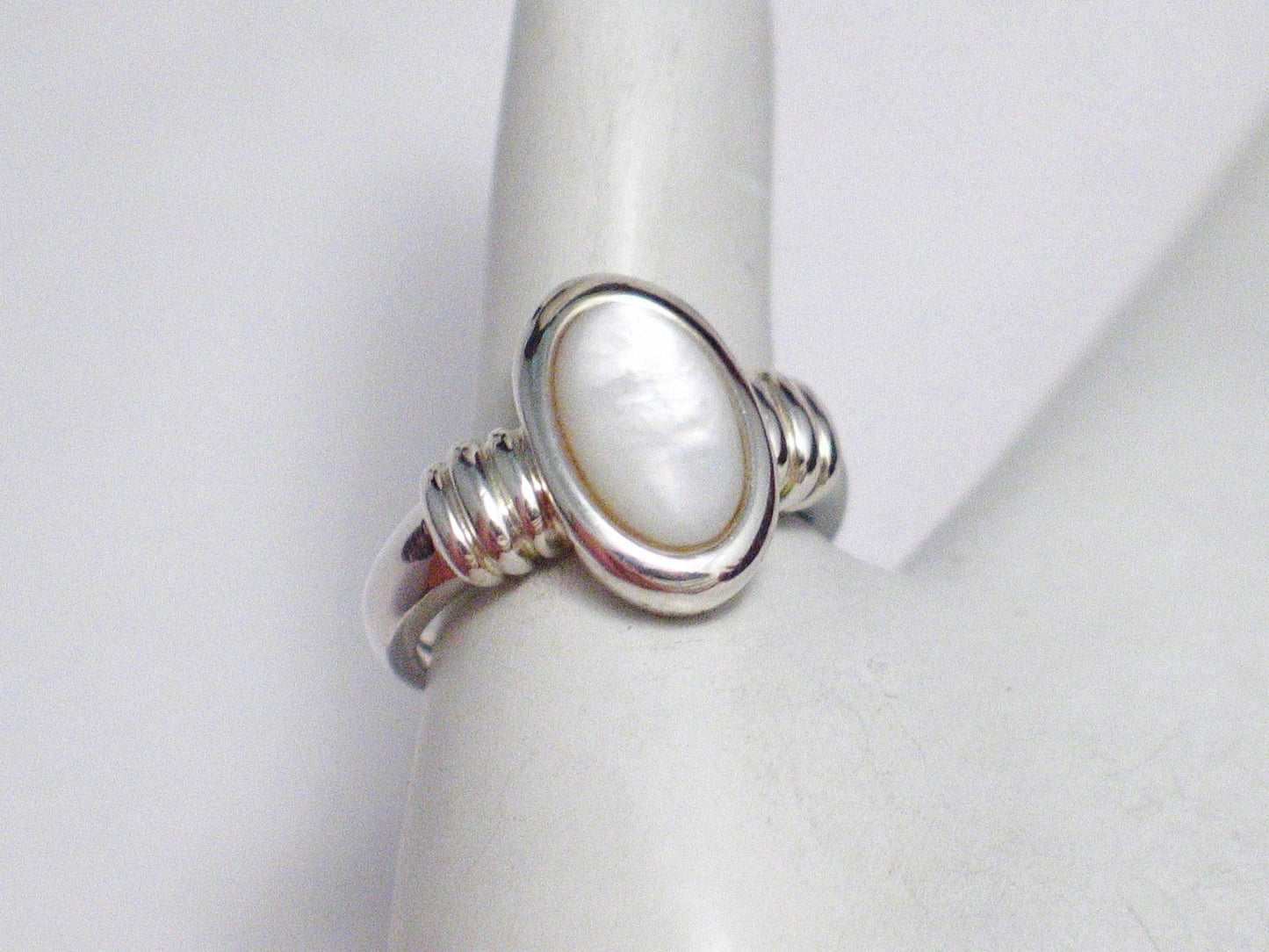 Ring | Sterling Silver Sleek Oval White Pearl Ring 8.25 | Jewelry